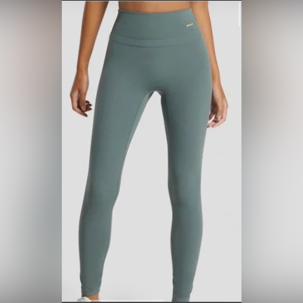 Discontinued Whitney Simmons X Gymshark leggings. Eucalyptus. New! Size XS
